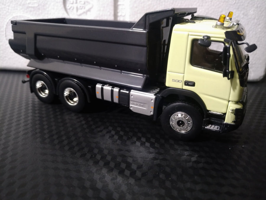 300041 Volquete Volvo FMX 6x4 Escala 1:50 (Modelo Descontinuado) - KATZER