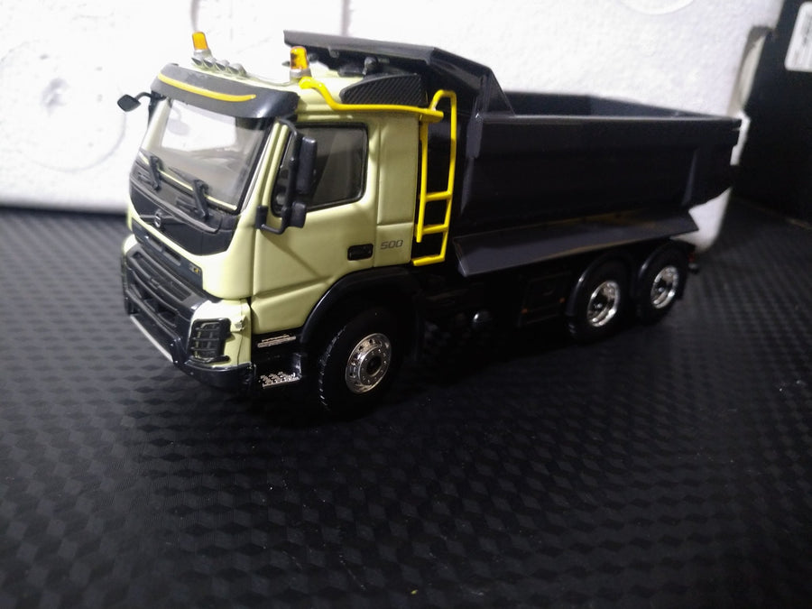300041 Volquete Volvo FMX 6x4 Escala 1:50 (Modelo Descontinuado) - KATZER
