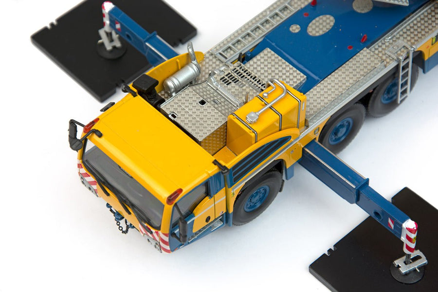 31-0085 Grúa Móvil Demag AC220-5 Escala 1:50 (Modelo Descontinuado) - KATZER