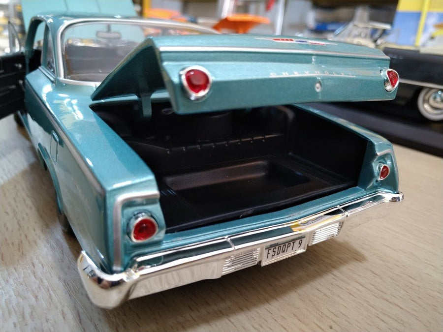 31641 Chevrolet Bel Air Año 1962 Escala 1:18 (Maisto Special Edition) - KATZER