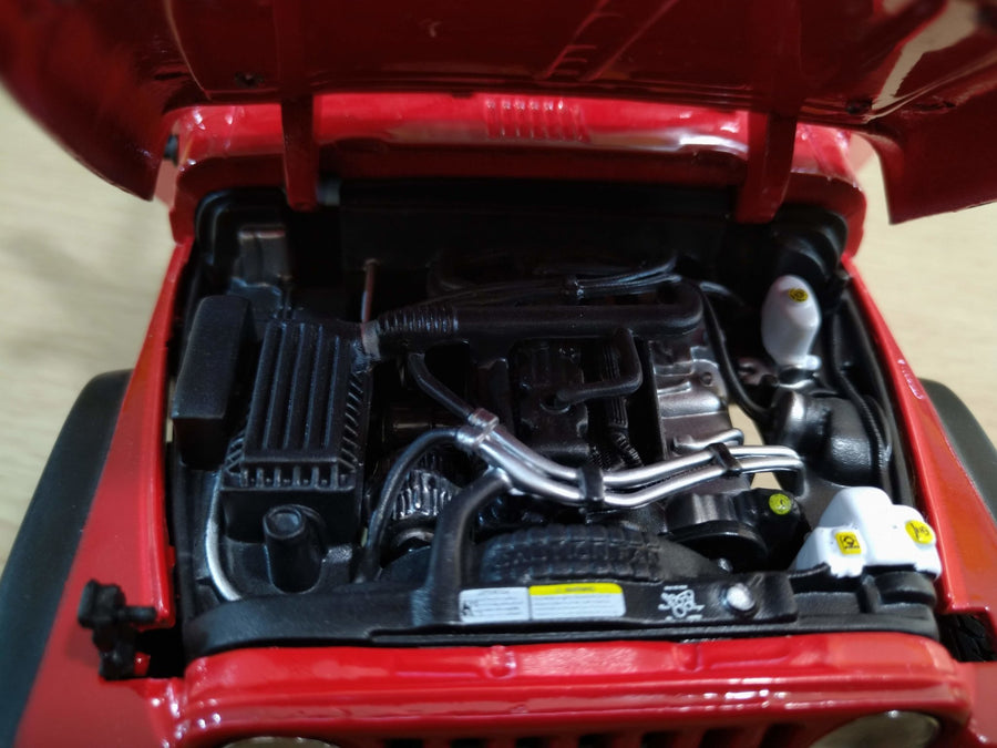 31663 Jeep Wrangler Rubicon Escala 1:18 (Maisto Special Edition) - KATZER