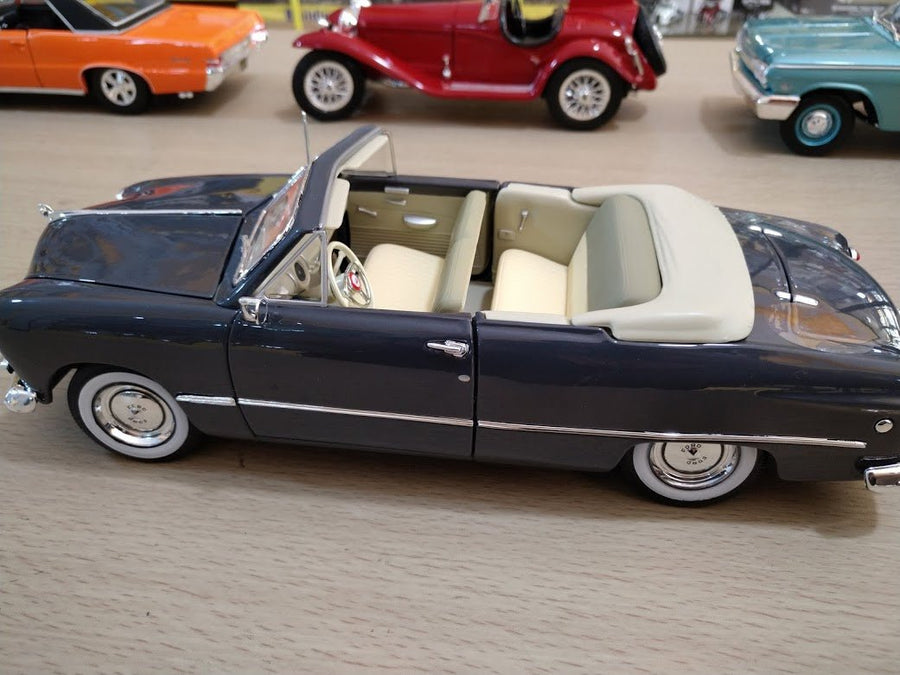 31682 Ford Convertible Año 1949 Escala 1:18 (Maisto Special Edition) - KATZER