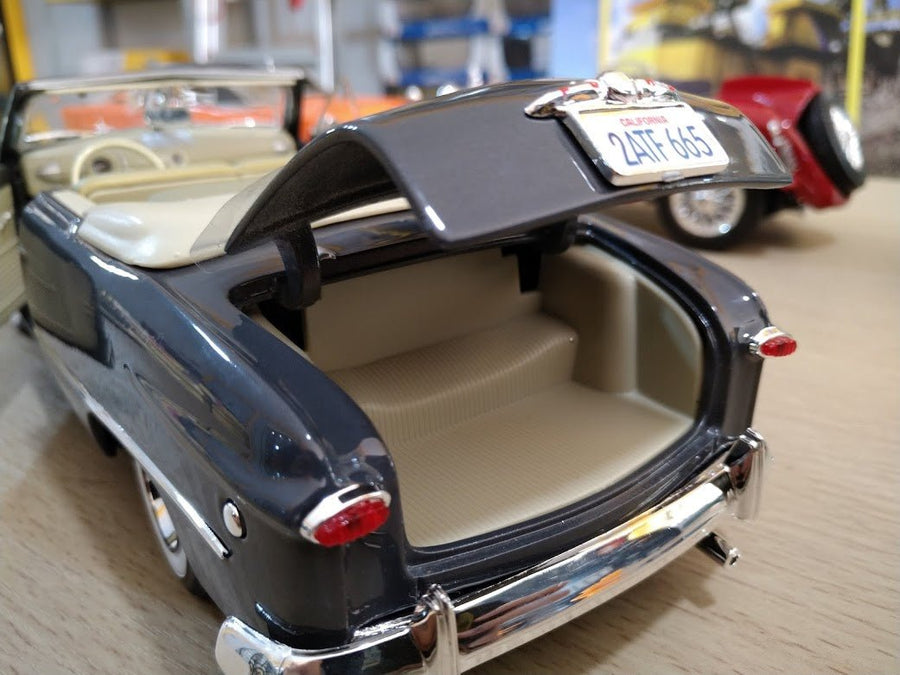 31682 Ford Convertible Año 1949 Escala 1:18 (Maisto Special Edition) - KATZER