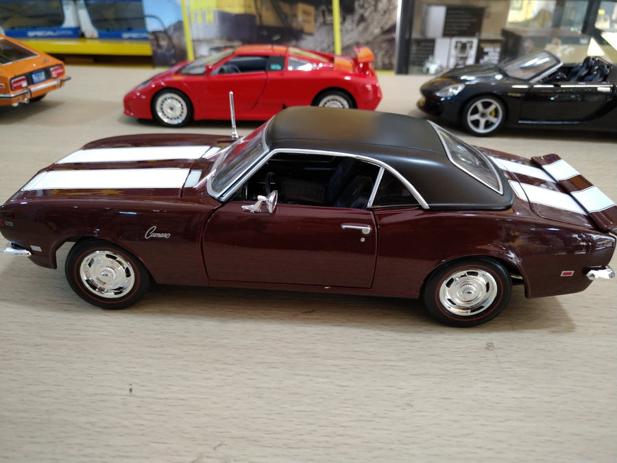 31685 Chevrolet Camaro Z/28 Año 1968 Escala 1:18 (Maisto Special Edition) - KATZER