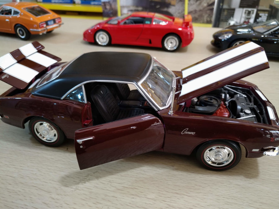 31685 Chevrolet Camaro Z/28 Año 1968 Escala 1:18 (Maisto Special Edition) - KATZER