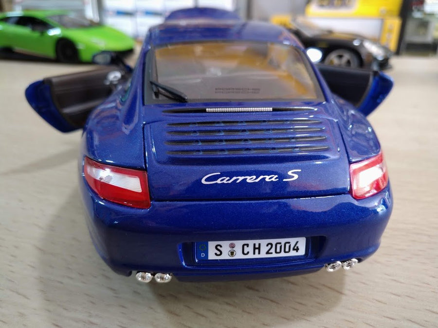 31692 Porsche 911 Carrera S Maisto Escala 1:18 - KATZER