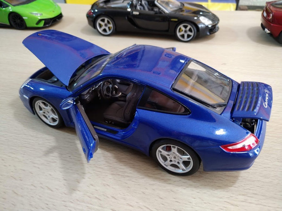 31692 Porsche 911 Carrera S Maisto Escala 1:18 - KATZER