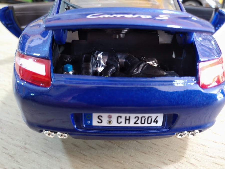 31692 Porsche 911 Carrera S Maisto Escala 1:18 - KATZER