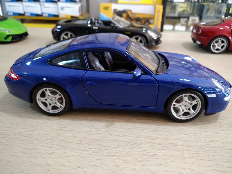 31692 Porsche 911 Carrera S Maisto Escala 1:18 - KATZER