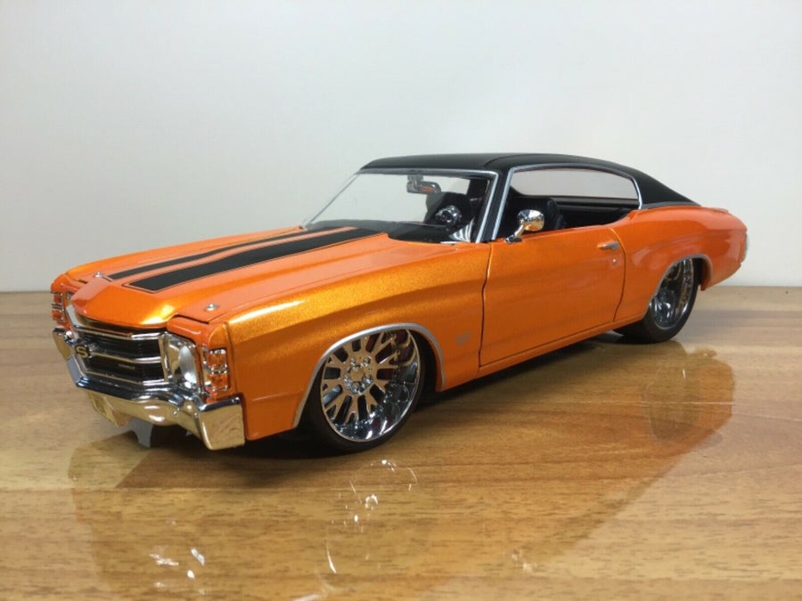 31890 Chevrolet Chevelle SS 454 Año 1971 Escala 1:18 - KATZER