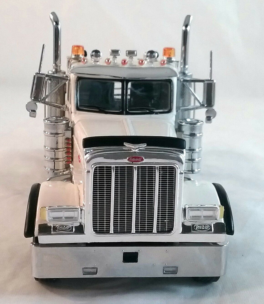 33-2014 Tracto Peterbilt 379 Blanco Escala 1:50 - KATZER