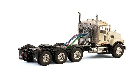 33-2018 Tracto Mack Granite 4 Axle Blanco Escala 1:50 - KATZER