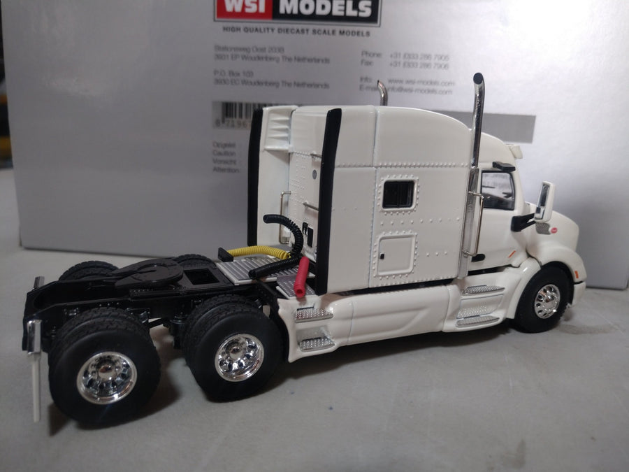 33-2025 Tracto Camión Peterbilt 579 Blanco Escala 1:50 - KATZER