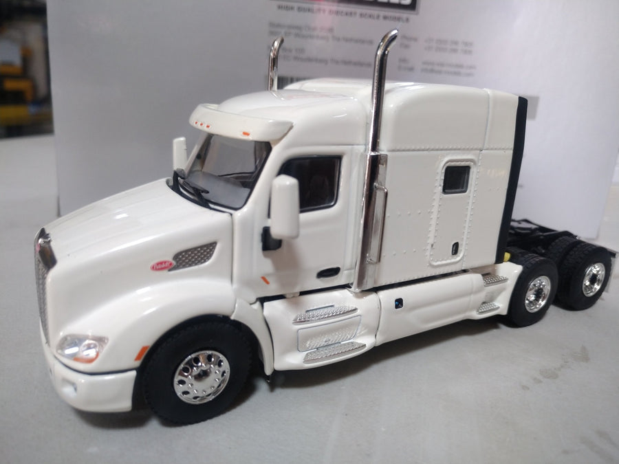 33-2025 Tracto Camión Peterbilt 579 Blanco Escala 1:50 - KATZER