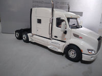 Thumbnail for 33-2025 Tracto Camión Peterbilt 579 Blanco Escala 1:50 - KATZER