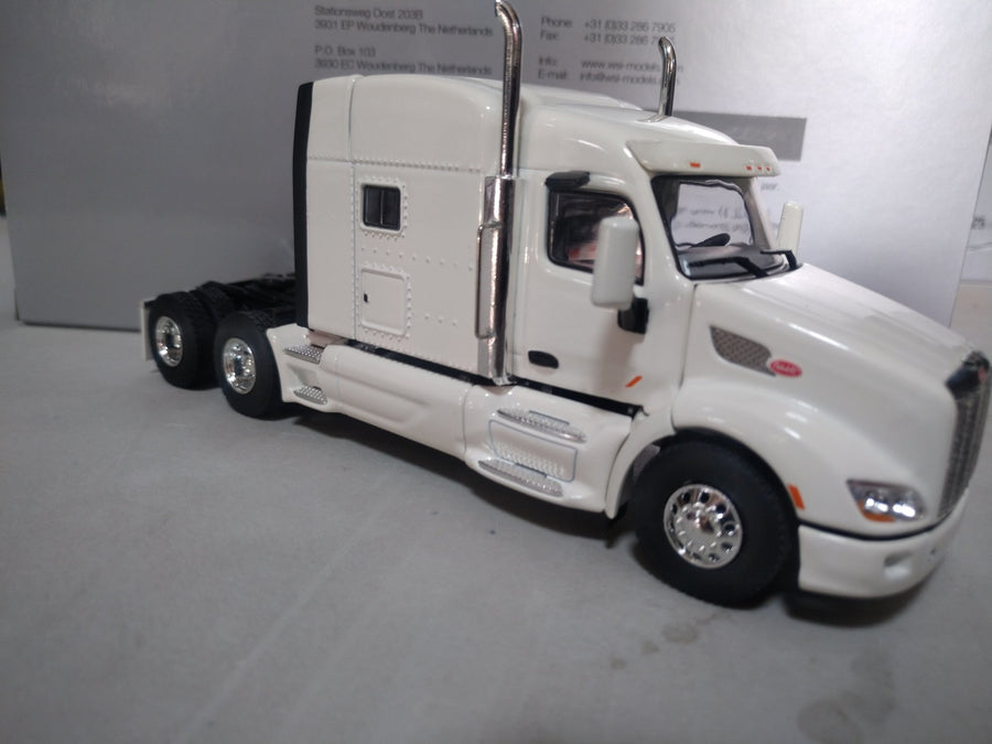 33-2025 Tracto Camión Peterbilt 579 Blanco Escala 1:50 - KATZER