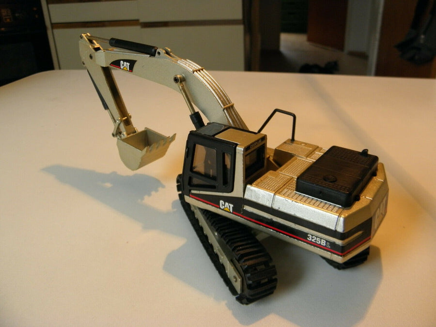 367 Excavadora Caterpillar 325BL NZG Escala 1:50 - KATZER