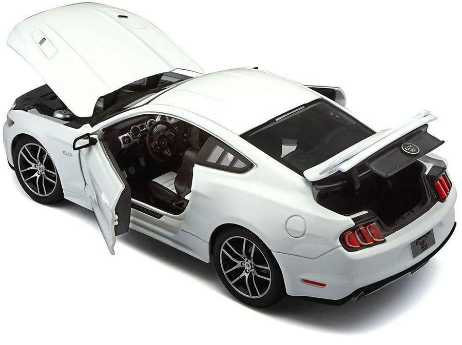 38133 Ford Mustang GT Año 2015 Escala 1:18 - KATZER