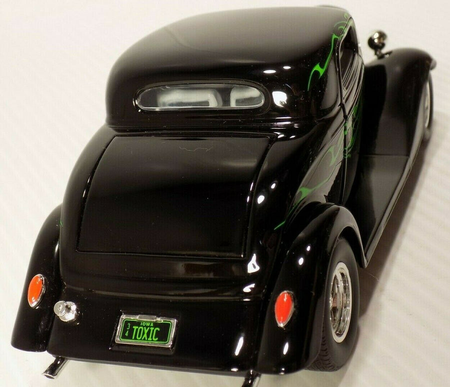 40-0382 Auto Ford Coupe 1934 Escala 1:25 - KATZER