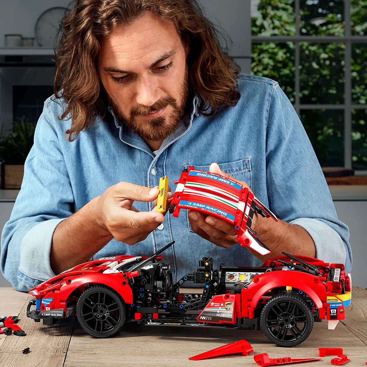 42125 LEGO Technic Ferrari 488 GTE (1677 piezas) - KATZER