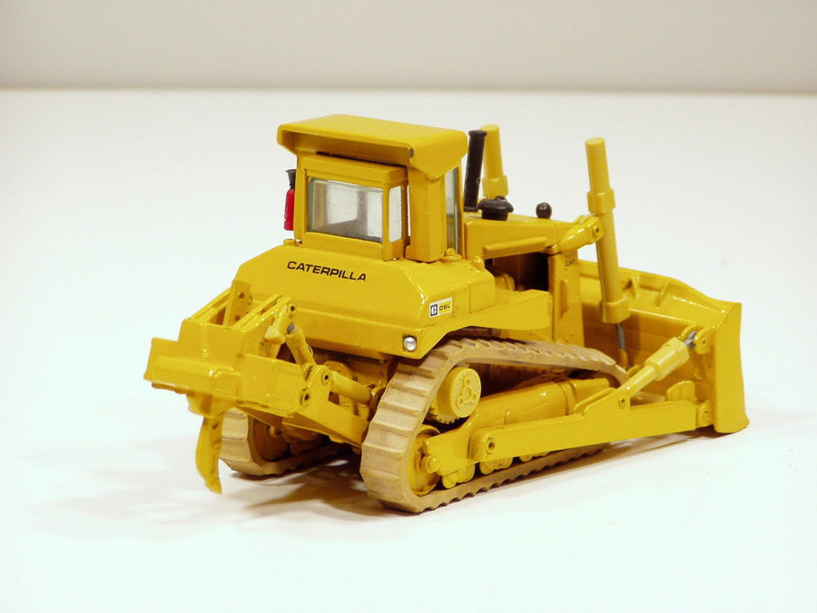 45 Tractor De Orugas Caterpillar D8L Escala 1:50 (Modelo Descontinuado) - KATZER