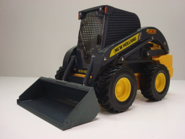 47158 Mincargador New Holland L230 Escala 1:32 - KATZER
