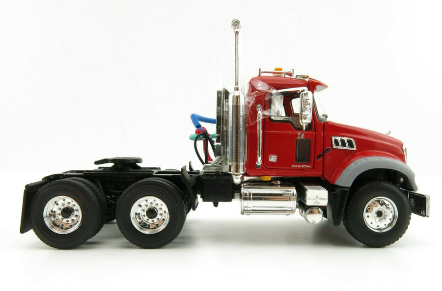 50-3117C Tracto Camión Mack Granite MP Rojo Escala 1:50 - KATZER
