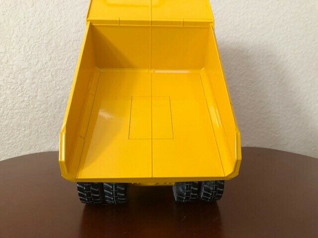 50-3273 Camión Minero Komatsu 830E-AC Escala 1:50 - KATZER