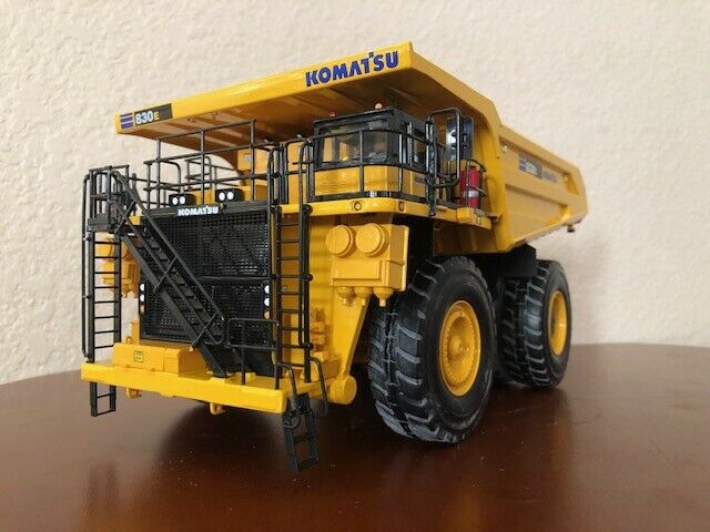 50-3273 Camión Minero Komatsu 830E-AC Escala 1:50 - KATZER