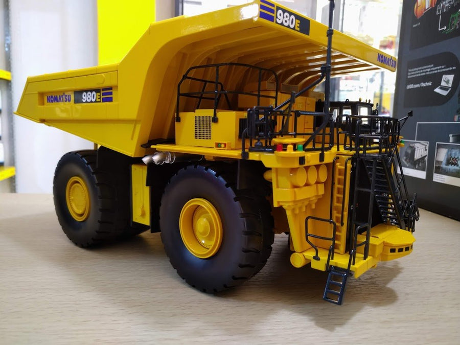 Camión Minero Komatsu 980E-AT Escala 1:50