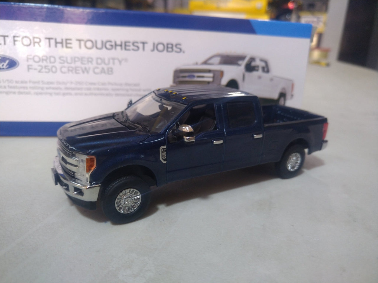 Ford Super Duty F-250 Pickup 1:50 Scale (Discontinued Model)