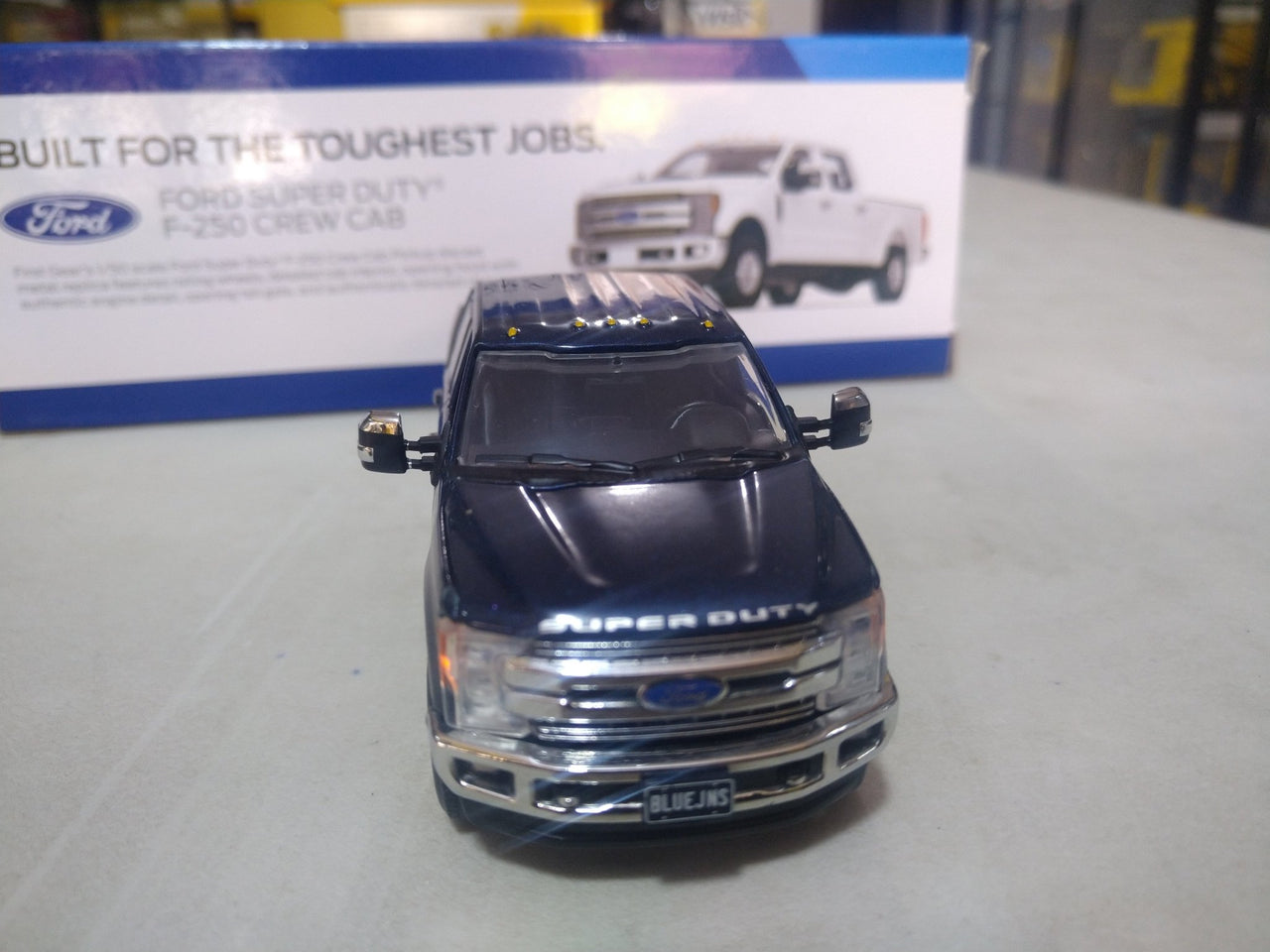 Ford Super Duty F-250 Pickup 1:50 Scale (Discontinued Model)