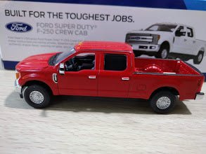 Camioneta Ford Super Duty F-250 Escala 1:50 (Modelo Descontinuado)