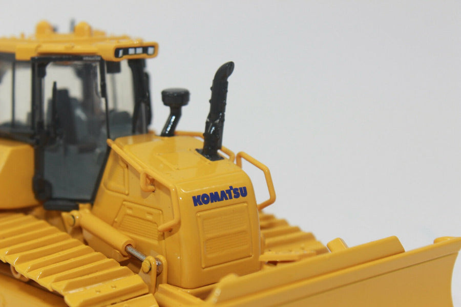 Tractor De Orugas Komatsu D71PXi-24 Escala 1:50
