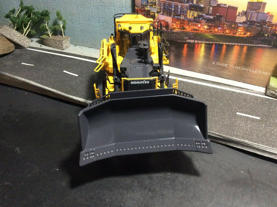 Tractor De Orugas Komatsu D375A-8 Escala 1:50