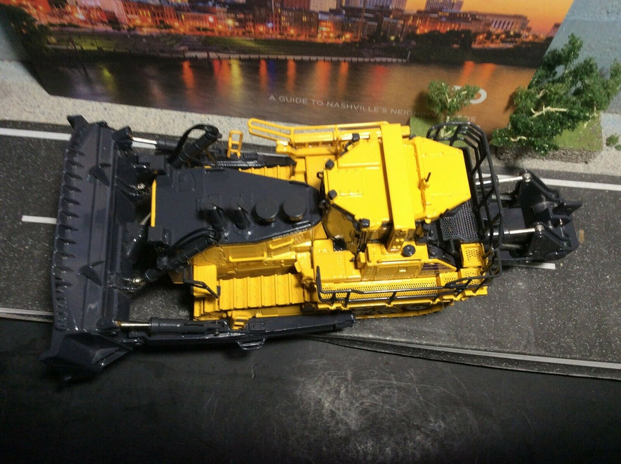 Tractor De Orugas Komatsu D375A-8 Escala 1:50