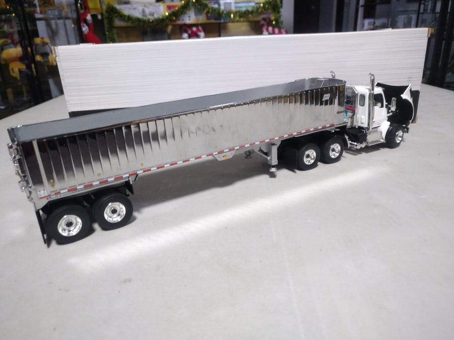 Tráiler Kenworth T880 Escala 1:50