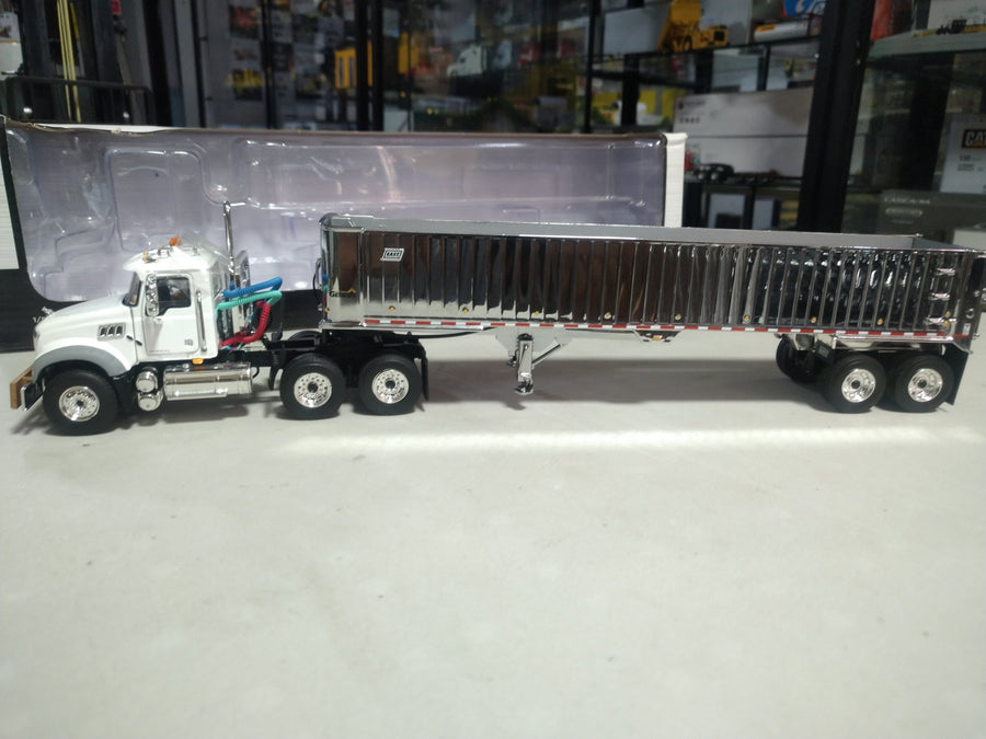 Tráiler Mack Granite MP Day Cab Escala 1:50