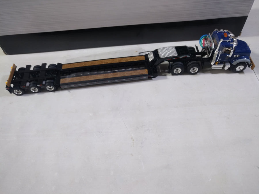 Cama Baja Mack Granite MP Day Cab Azul Escala 1:50