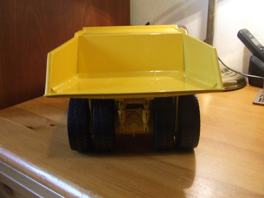 Camión Minero Komatsu 960E Escala 1:50 (Modelo Descontinuado)