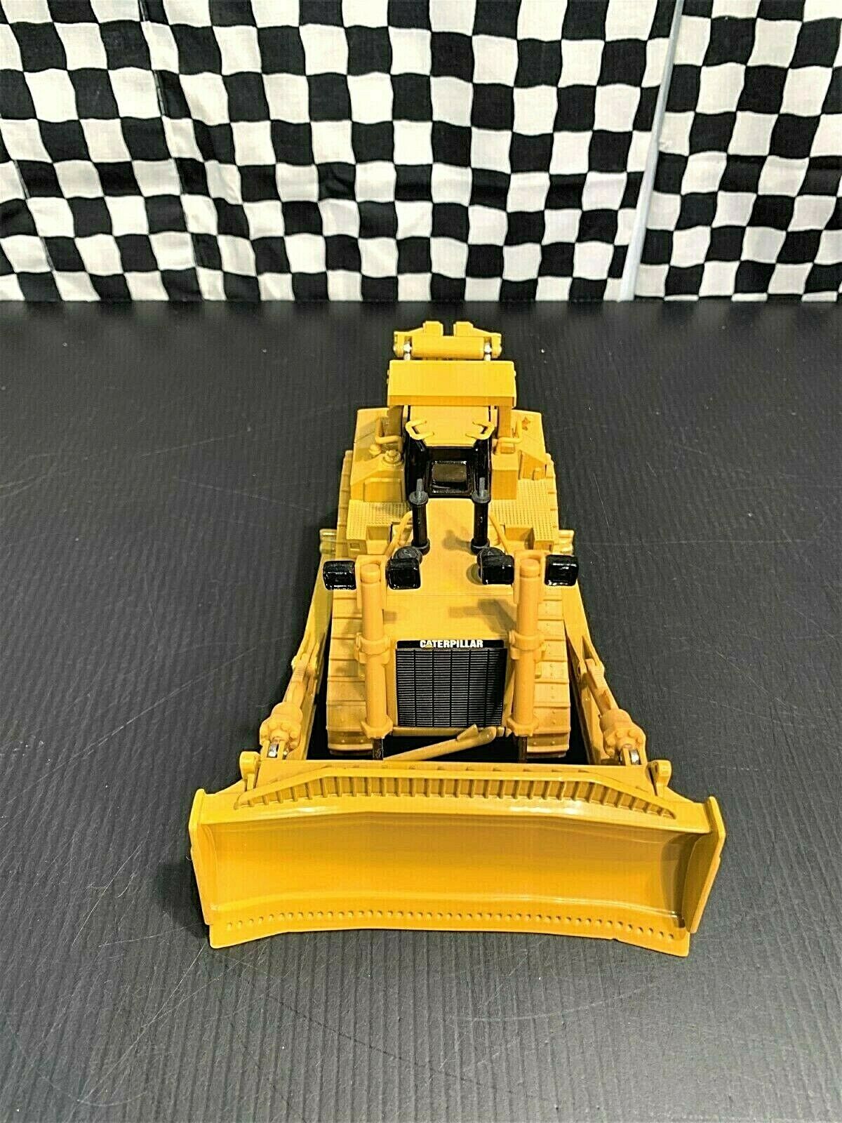 Tractor De Orugas  D11R Escala 1:50