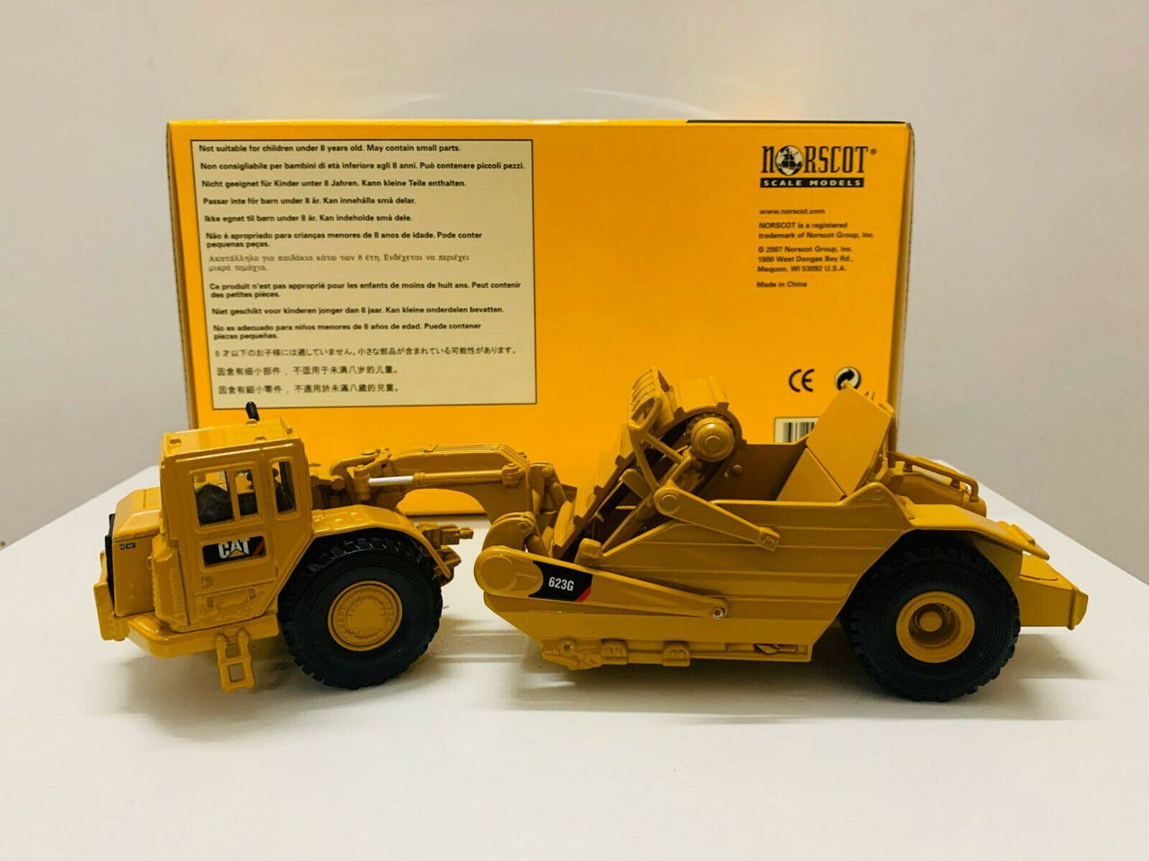 Mototrailla  623G Escala 1:50 (Modelo Descontinuado)