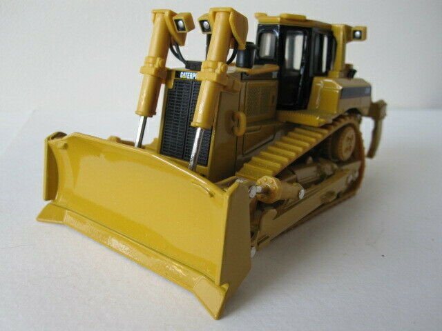 D8R Crawler Tractor 1:50 Scale