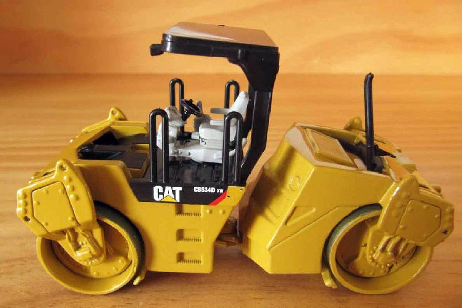 Rodillo Compactador  CB-534D Escala 1:50 (Modelo Descontinuado)