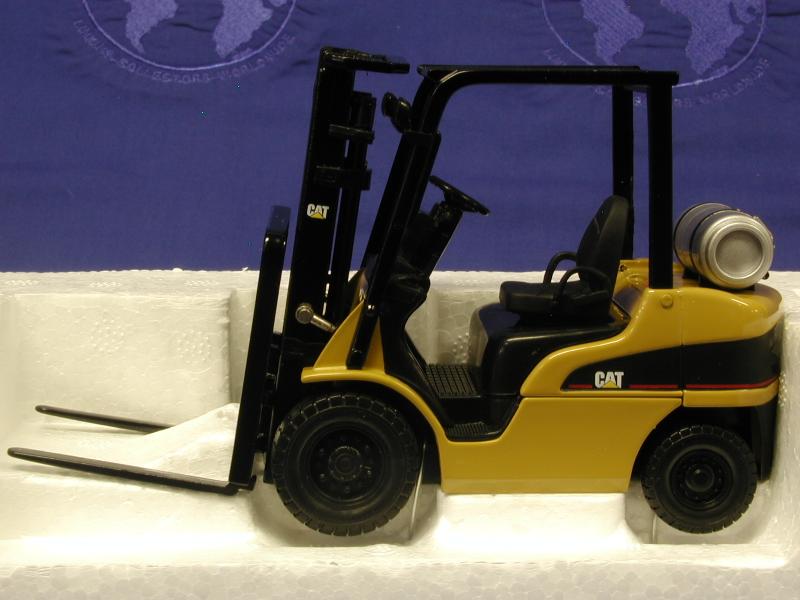 Montacarga P5000 Escala 1:25 (Modelo Descontinuado)