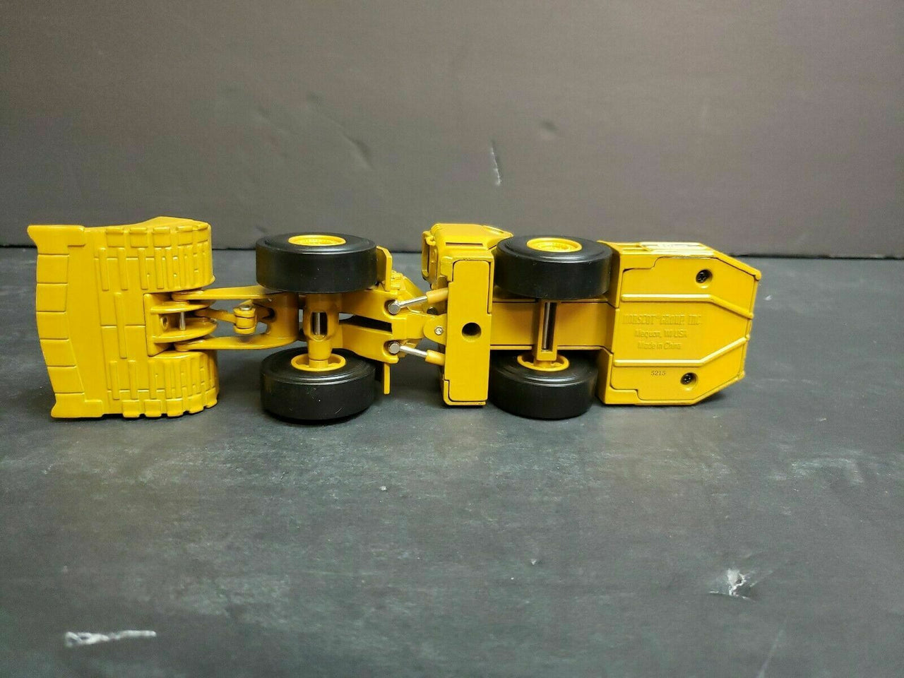 Cargador De Bajo Perfil  R1700G Escala 1:50 (Modelo Descontinuado)