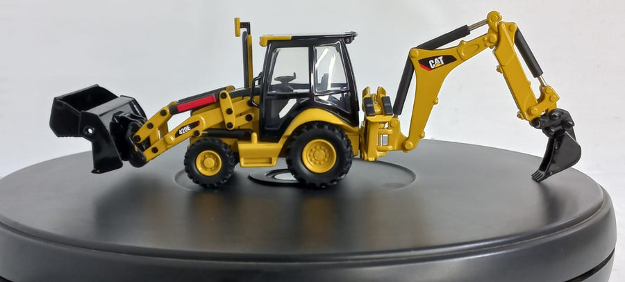 Retroexcavadora  420E Escala 1:50 (Modelo Descontinuado)