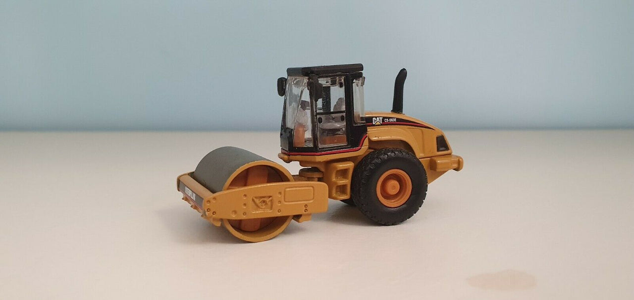 Rodillo Compactador  CP-563E Escala 1:87 (Modelo Descontinuado)