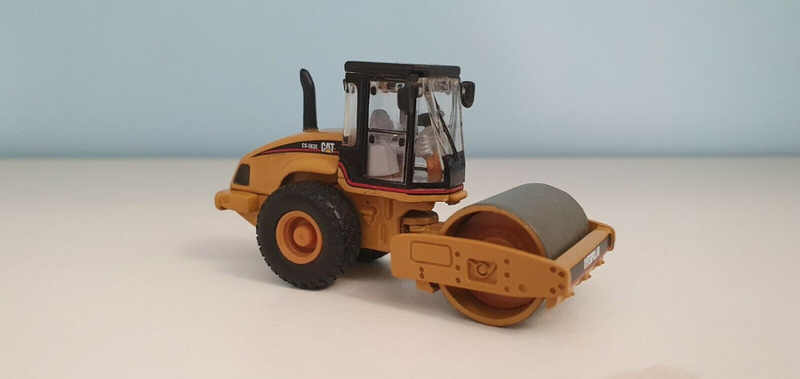 Rodillo Compactador  CP-563E Escala 1:87 (Modelo Descontinuado)
