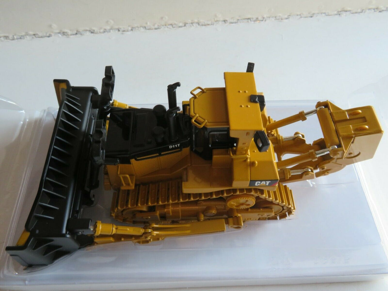 Tractor De Orugas  D11T Escala 1:50 (Modelo Descontinuado)